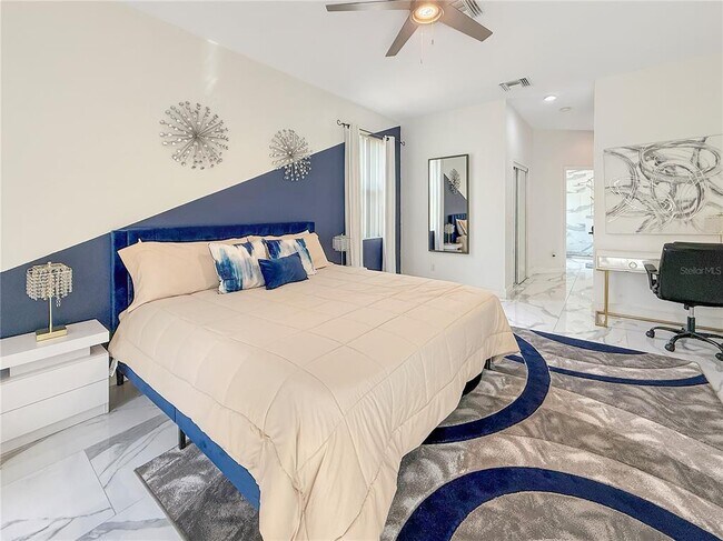 Building Photo - 530 Orista Dr