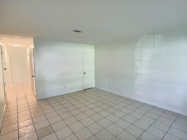 Building Photo - 3-Bedroom Home Near Downtown Ocean Springs in the Golf Cart District