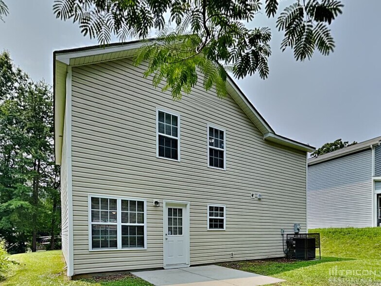 Building Photo - 2644 Allen Rd S