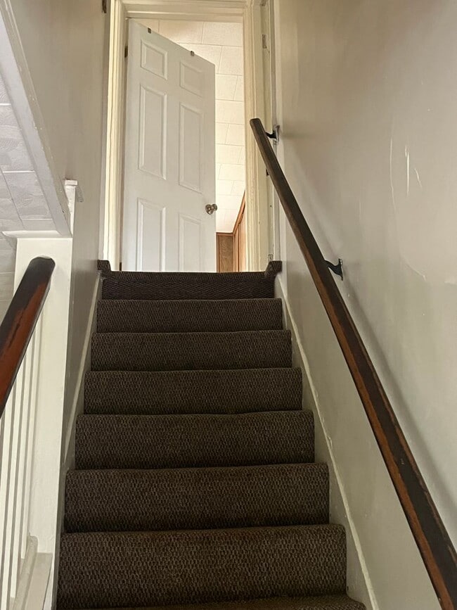 Building Photo - 2-3 Bedroom, 1 Bathroom Detached House in Shippensburg