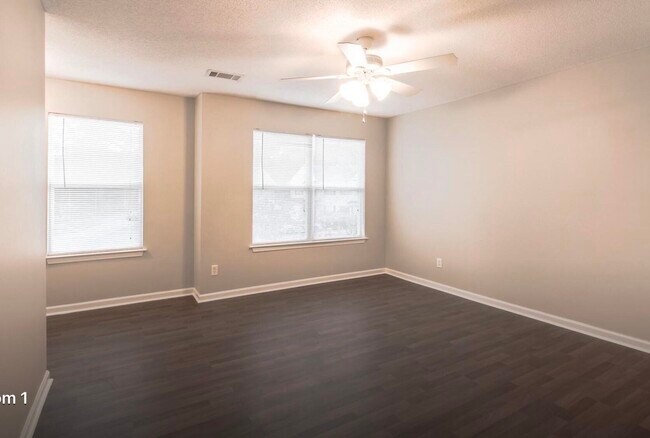 Building Photo - 339 Dahlquist Dr