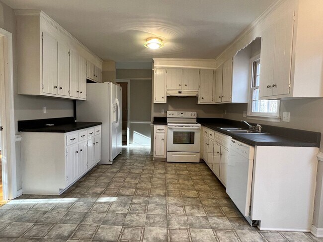 Building Photo - 2508 Crosstimbers Terrace