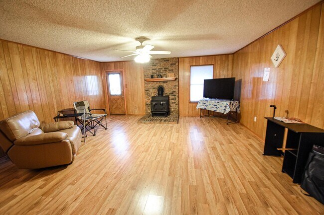 Building Photo - 522 Moonlight Trl
