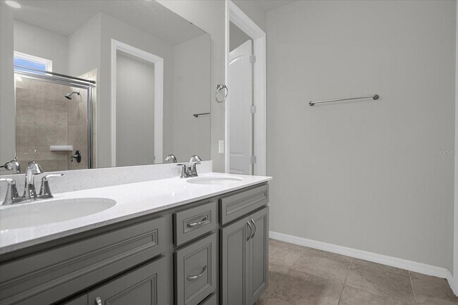 Building Photo - 2124 Live Oak Lake Rd