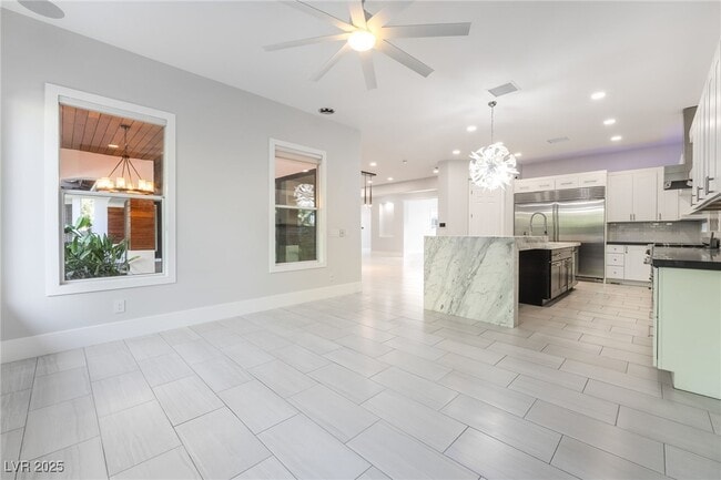 Building Photo - 72 Panorama Crest Ave