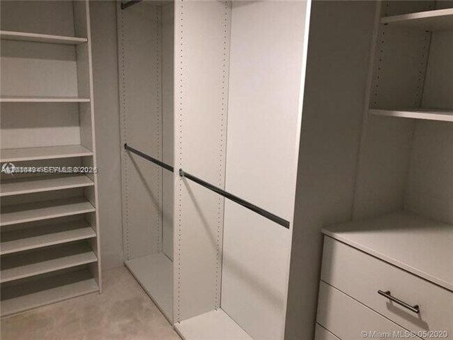 Building Photo - 16385 Biscayne Blvd