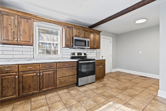 Building Photo - 3213 Old Opelika Rd