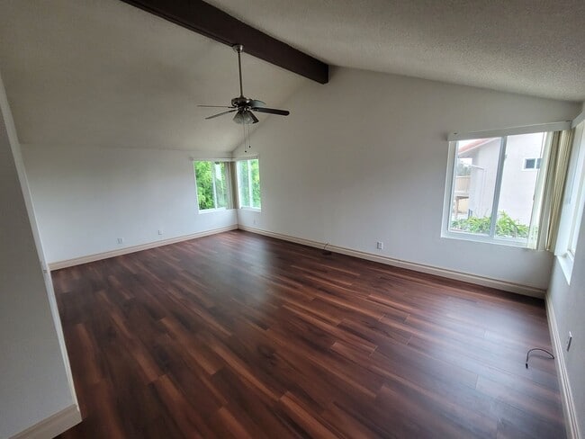 Building Photo - Beautiful 5 Bedroom La Habra Home