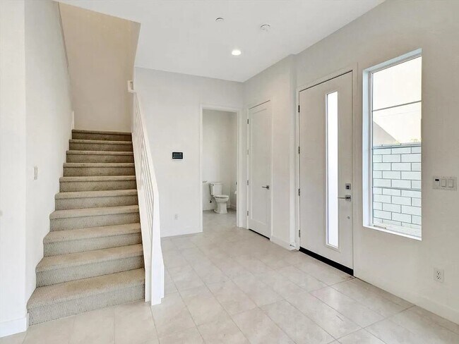 Building Photo - 6574 Tesla Ln