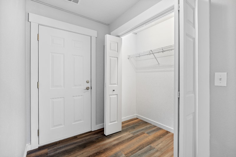 Building Photo - 104 Colorado Ave