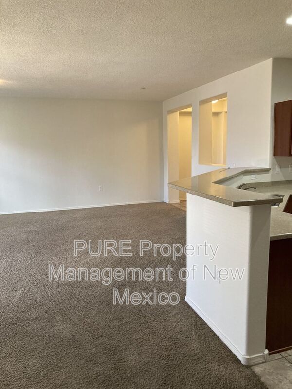 Building Photo - 601 Menaul Blvd NE