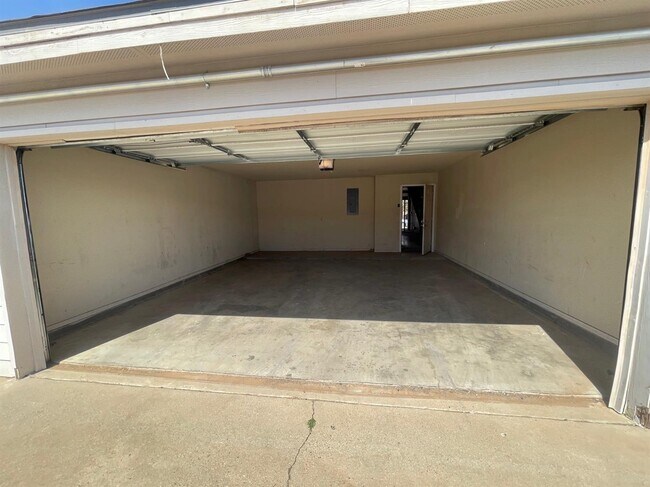 Building Photo - 5833 7th St