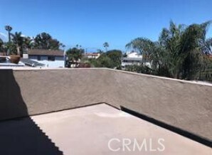 Building Photo - 315 Avenida Santa Barbara