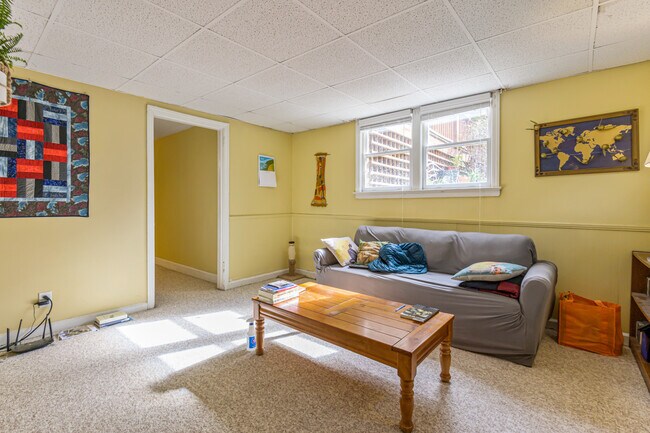 Building Photo - 1377 Scott Blvd