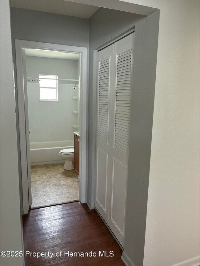 Building Photo - 10314 Usher St