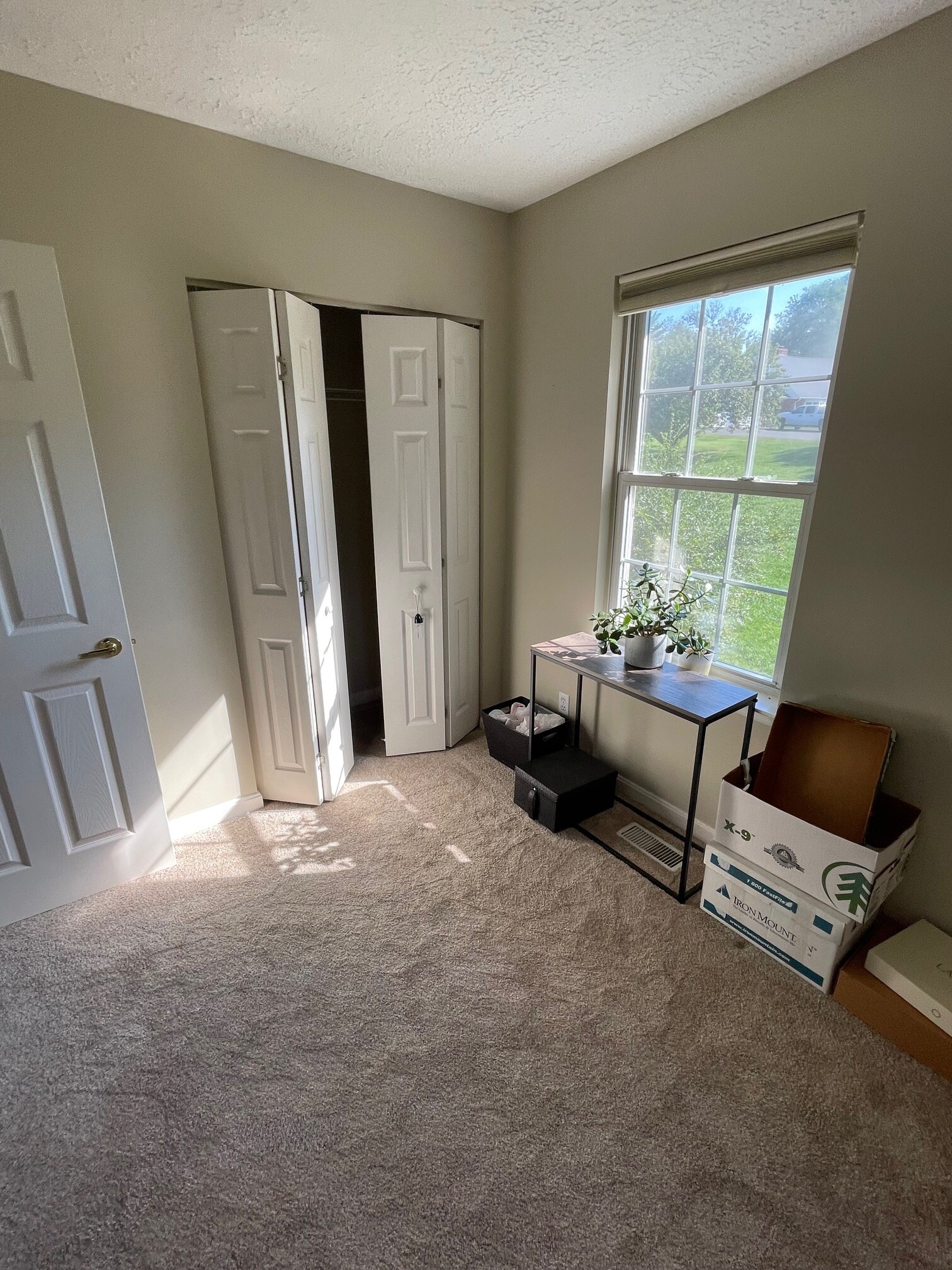 Building Photo - 2743 Rutland Rd