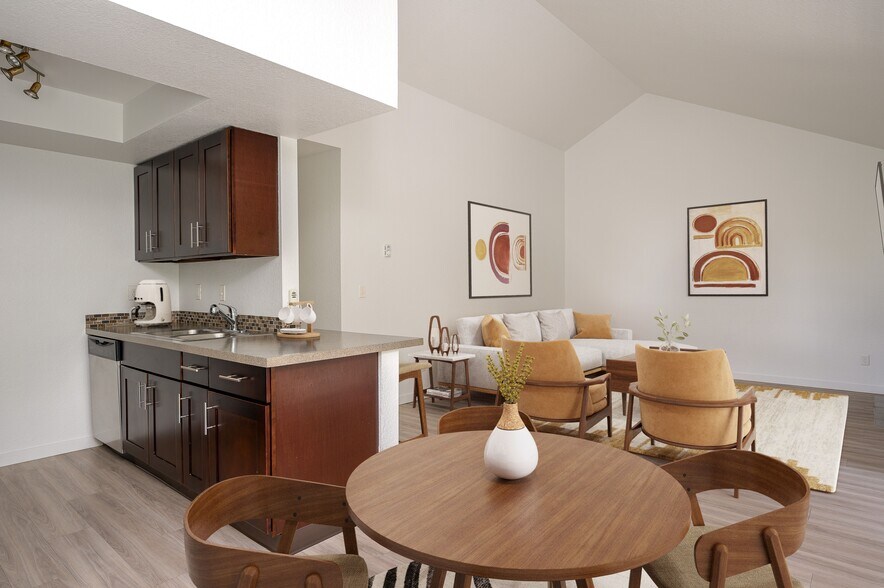 Haven Lake Oswego | Dining - Haven Lake Oswego