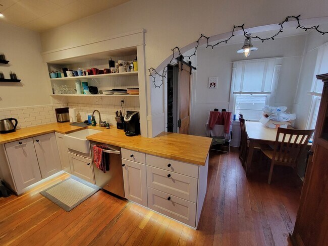 Building Photo - 1114 14th St