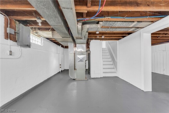 Building Photo - 21303 Kenyon Dr