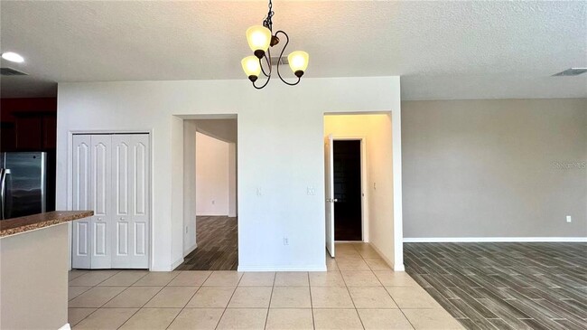 Building Photo - 3721 Maidencain St