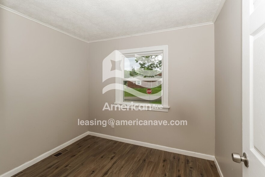 Building Photo - 211 Peck St