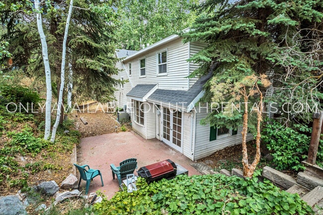 Building Photo - 3676 N 870 E