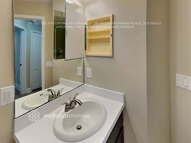 Building Photo - 13420 Fladgate Mark Drive