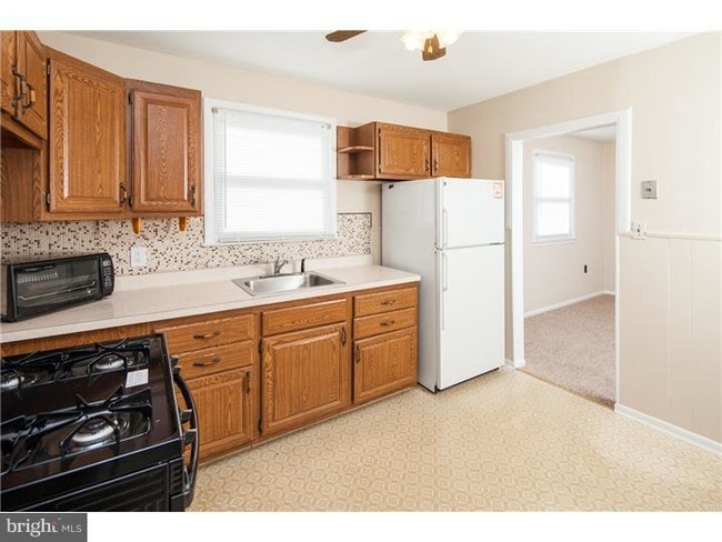 Building Photo - 203 Bluefield Rd