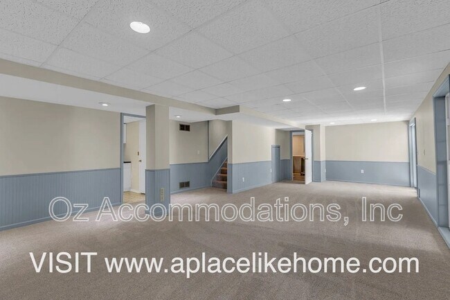 Building Photo - 13961 W 144th Ct