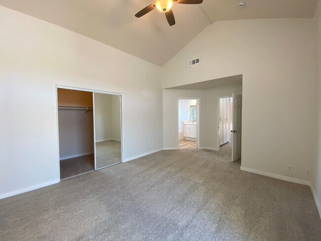 Building Photo - Beautiful Remodeled Home in Carlsbad Village!