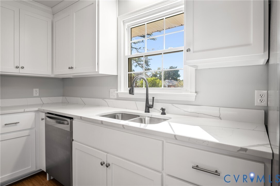 Building Photo - 3908 Pfost Ave