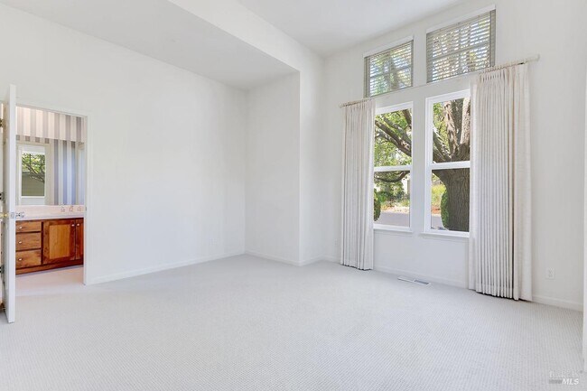 Building Photo - 205 Saddle Wood Dr