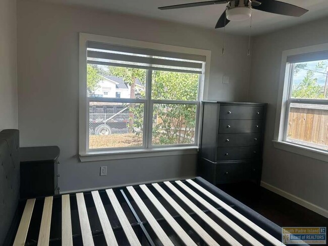 Building Photo - 65 Calle Real