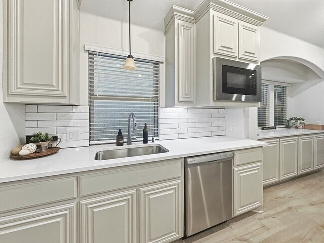 Building Photo - 1248 Starlight Ave