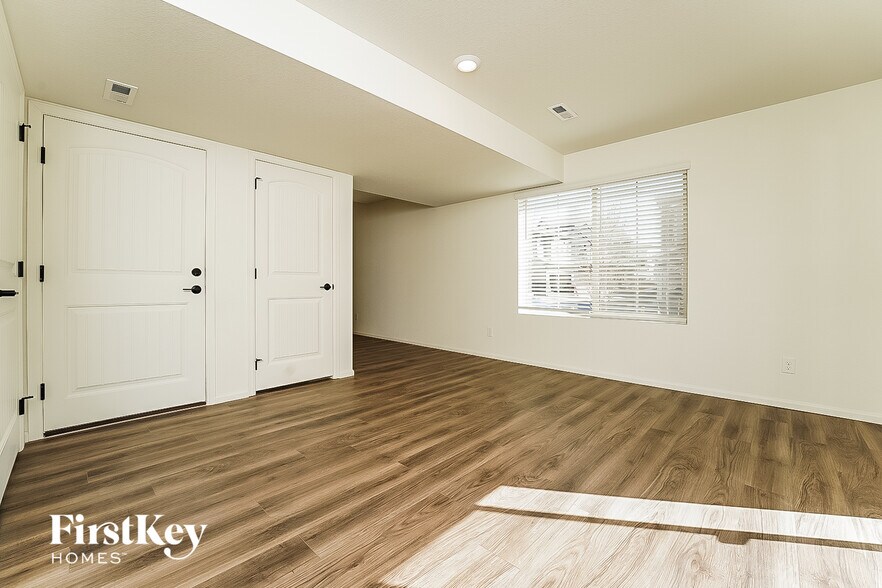 Building Photo - 10073 Yampa Ct