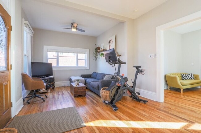 Building Photo - 2220 W 31st Ave