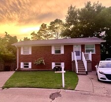 Building Photo - 816 Tokay Ln