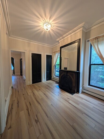 Building Photo - 244 Virginia St
