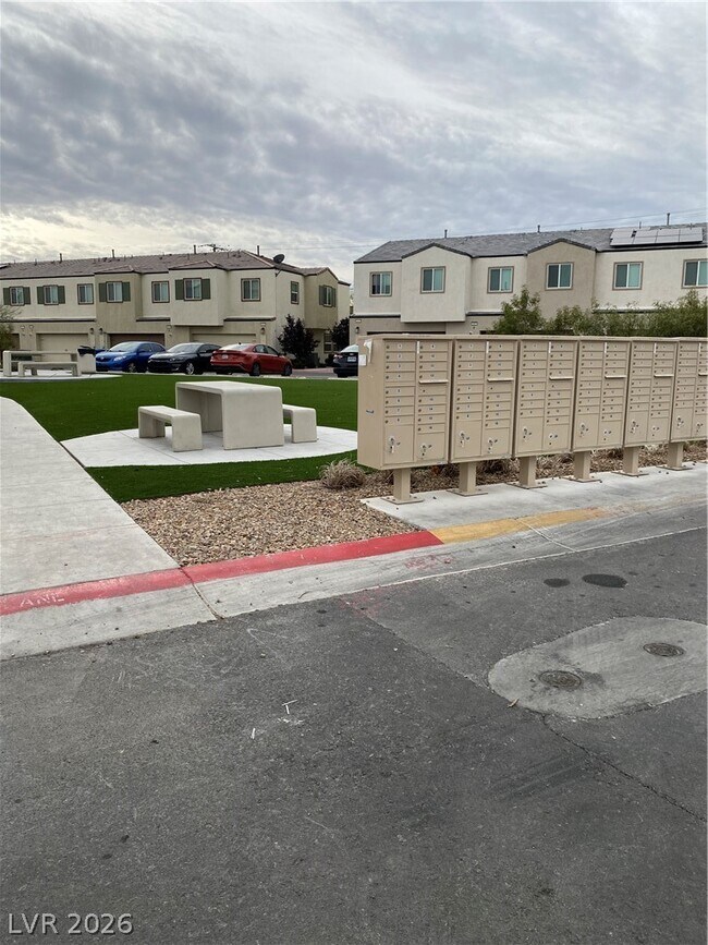 Building Photo - 3622 Hestia Ave