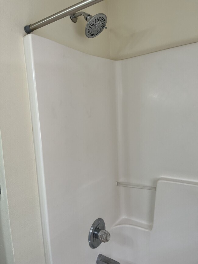 Building Photo - 824 Stonegate Ct