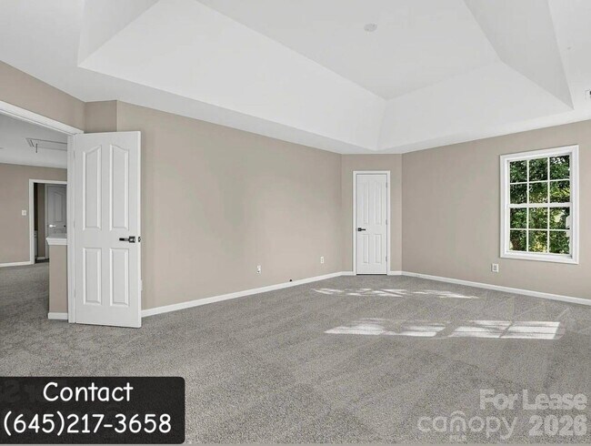 Building Photo - 3003 Hawick Commons Dr