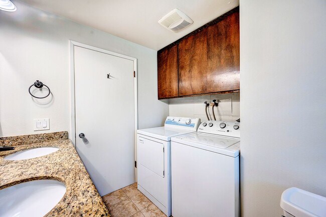 Building Photo - Lynnwood Rambler
