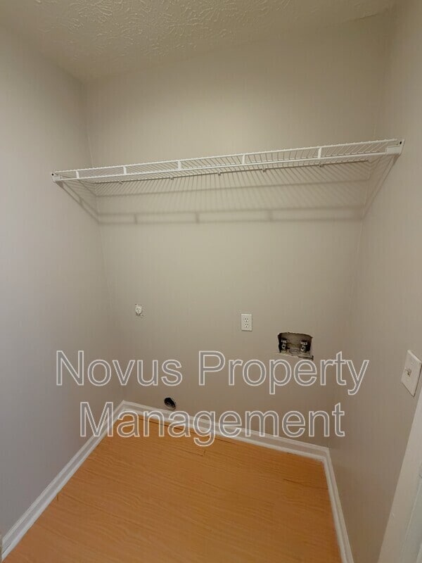 Building Photo - 710 Fertilla St