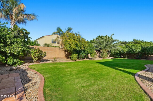 Building Photo - 18560 E Strawberry Dr