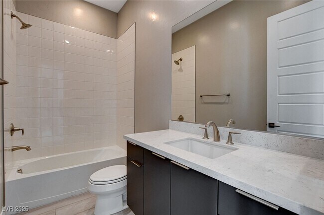 Building Photo - 5289 Feathertop Dr