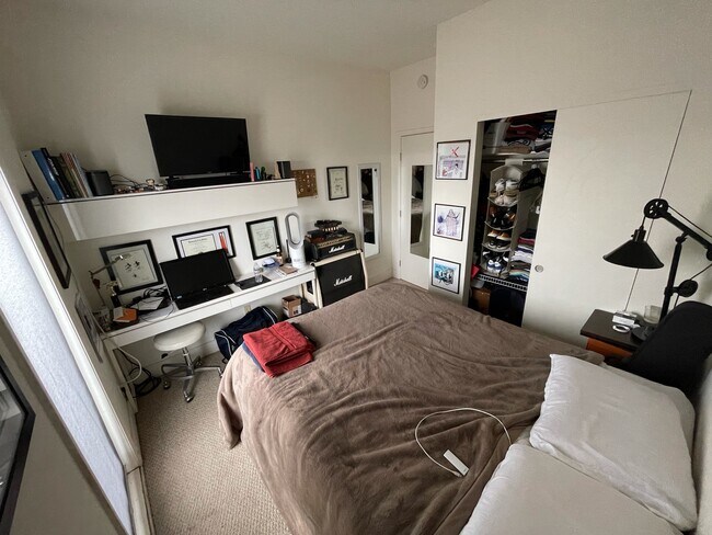 Building Photo - 637 Peralta Ave