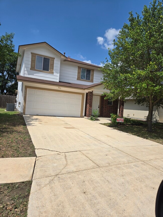 Building Photo - 8926 Trumpet Cir