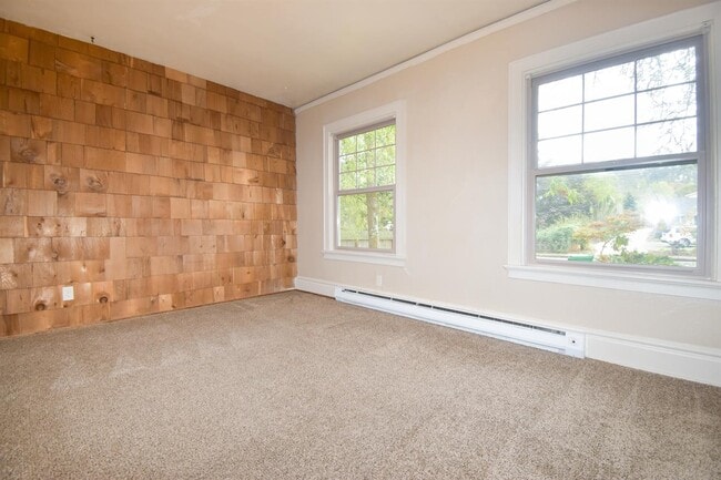 Building Photo - 2334 Augusta St