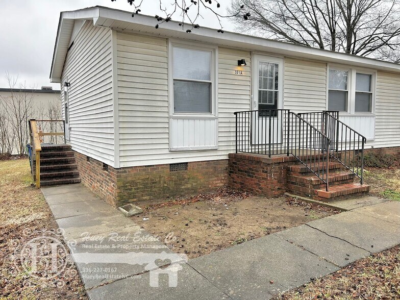 Building Photo - 201 E Gilbreath St