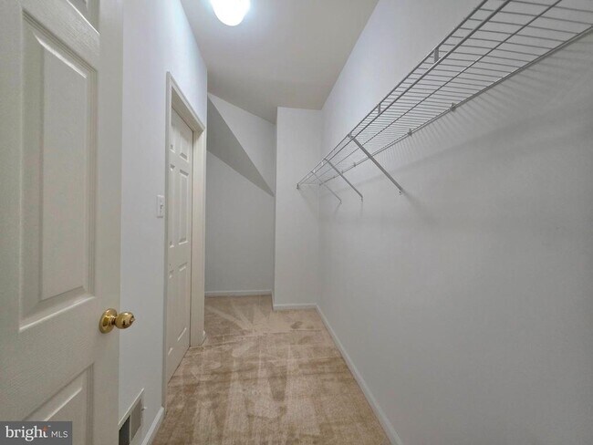 Building Photo - 8346 Middle Ruddings Dr